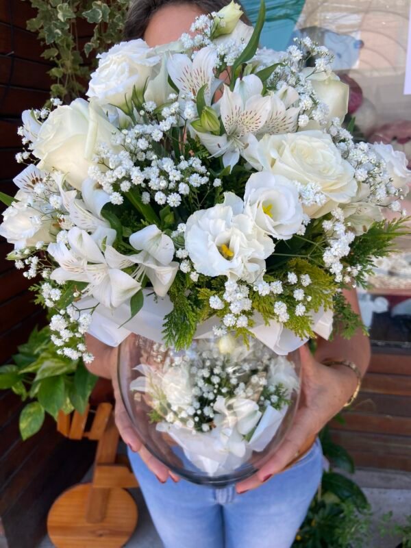 Arranjo Branco Delicado - Image 2