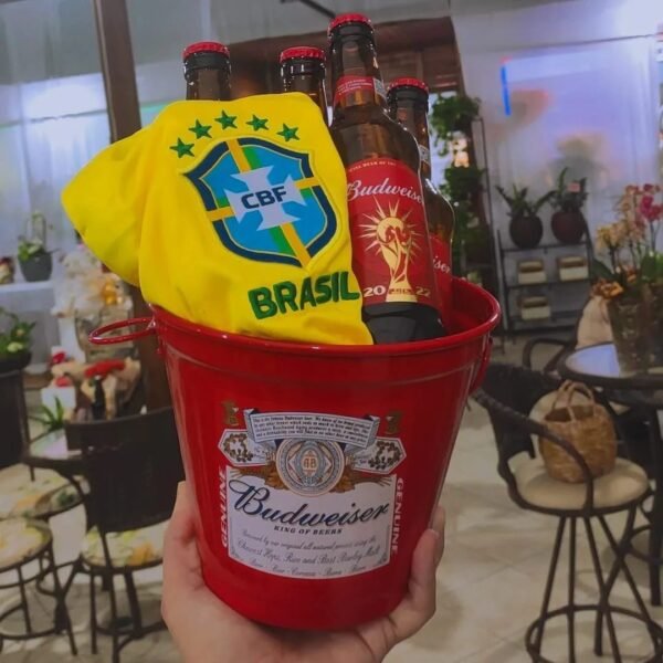 Presente Masculino - Balde com Camisa de Time Importada e Cerveja